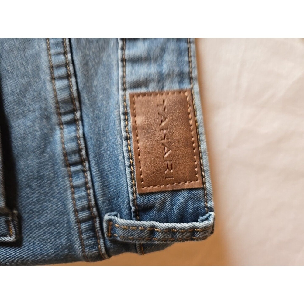 Tahari Women's Maeve Fit Solution Miniboot Medium Wash Size 8‎ RUNS SMALL - Picture 8 of 16